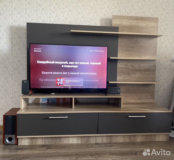 Стенка под телевизор