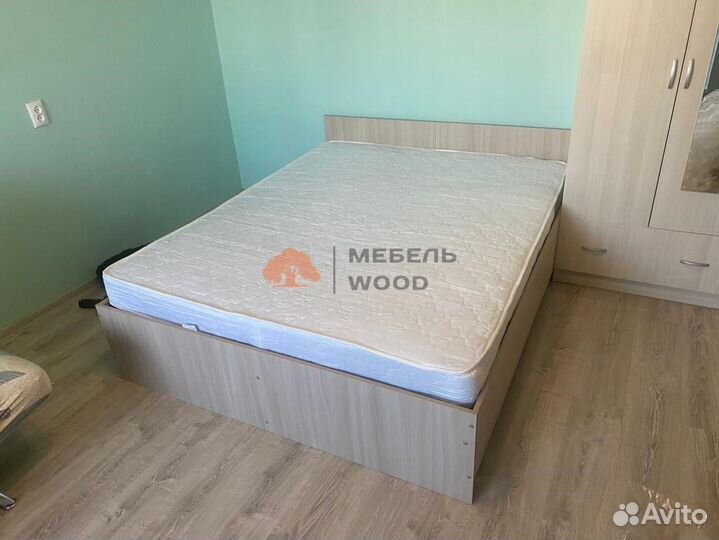 Кровать двухспальная