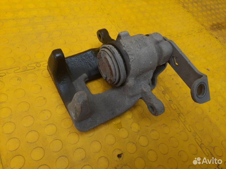 Суппорт тормозной задний правый Peugeot Expert