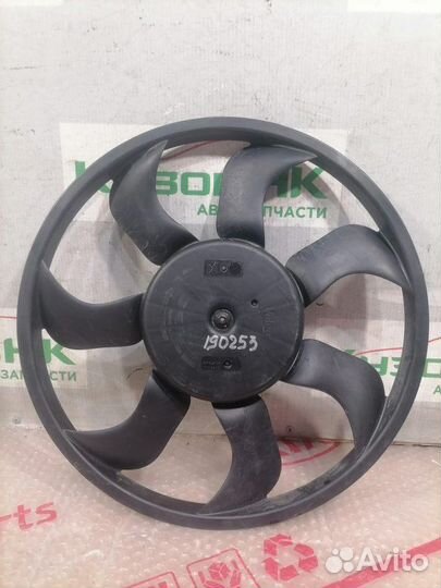 Вентилятор охлаждения радиатора передний Renault