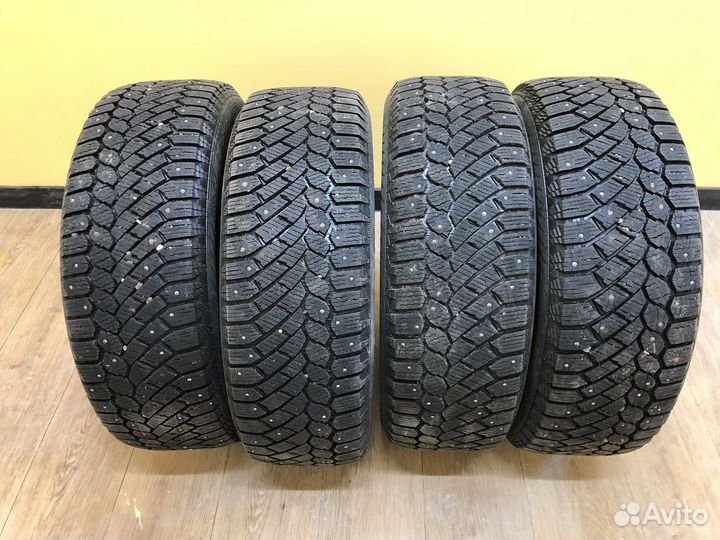 Gislaved Nord Frost 200 SUV 215/60 R17