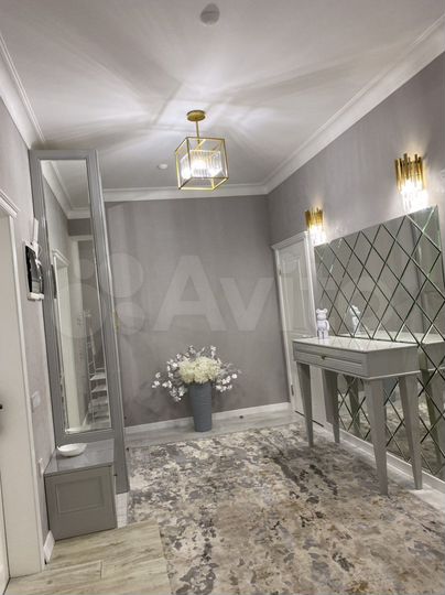 2-к. квартира, 92 м², 4/13 эт.