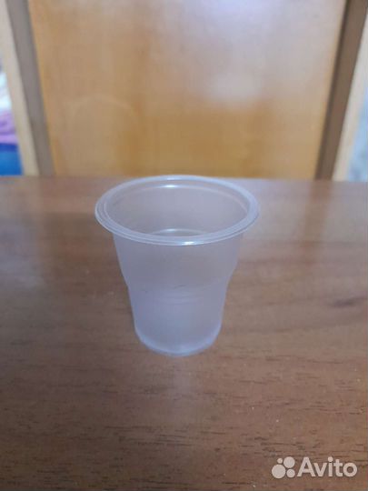Пластиковые стаканы для мини фиалок