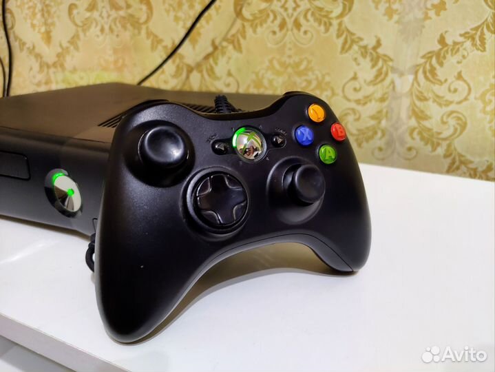 Microsoft Xbox 360 Slim 320Gb 50 игр