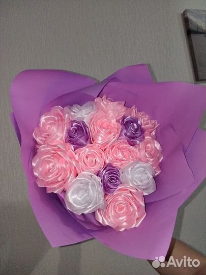 Букет из атласных роз