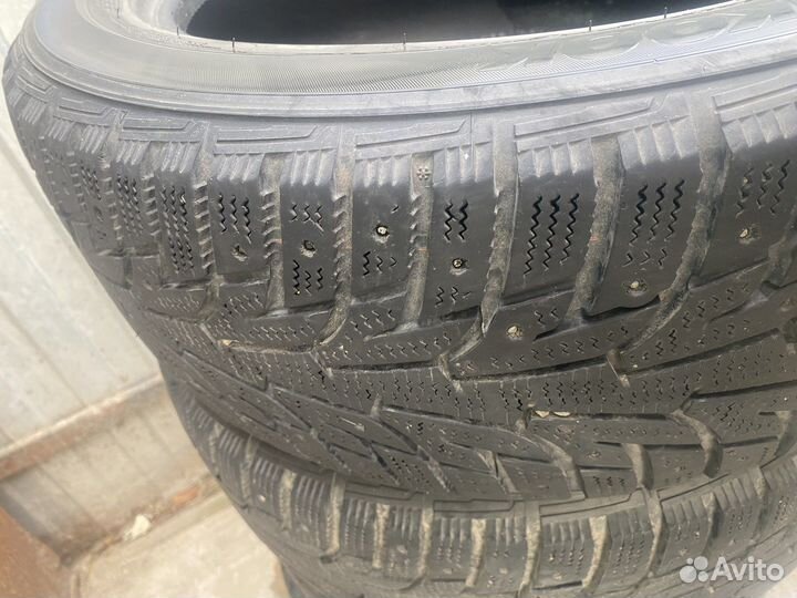 Hankook Winter I'Pike 215/55 R17
