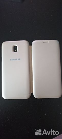 Чехлы и подставка для телефонов