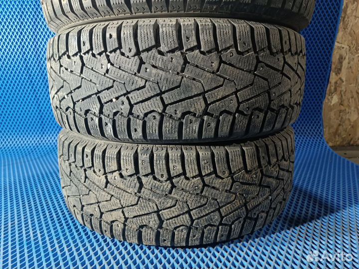 Pirelli Ice Zero 205/55 R16