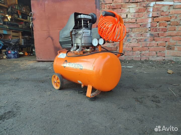 Воздушный компрессор вихрь кмп-240/50