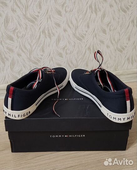 Tommy Hilfiger кеды 40