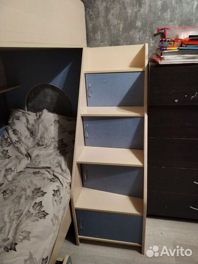 Двухъярусная кровать бу с матрасами