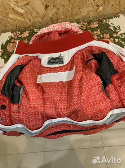 Куртка женская спортивная