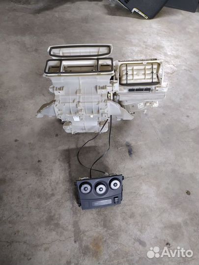 Корпус печки центральный Toyota Corolla (E150) X р
