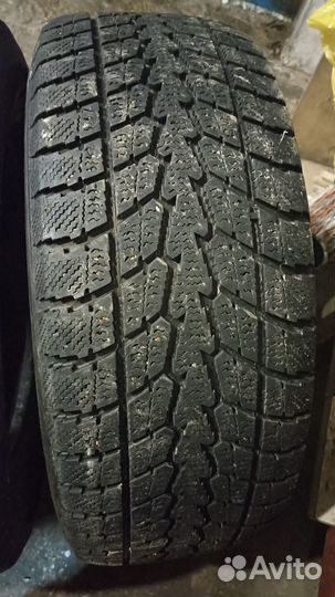 Toyo Tranpath S/U 235/60 R16