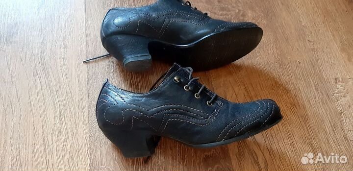 Ботинки женские 37