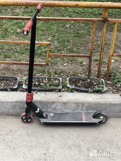 Трюковой самокат