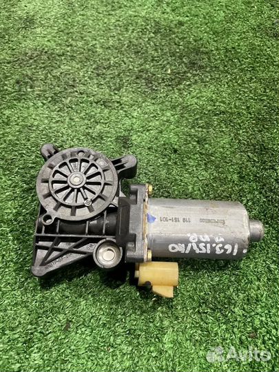 Мотор стеклоподъемника передний правый