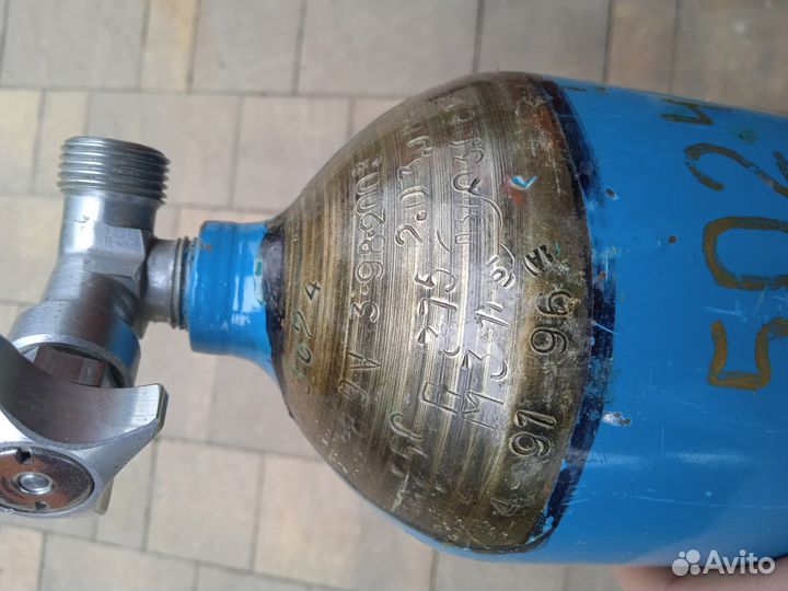 Медицинский кислородный баллон