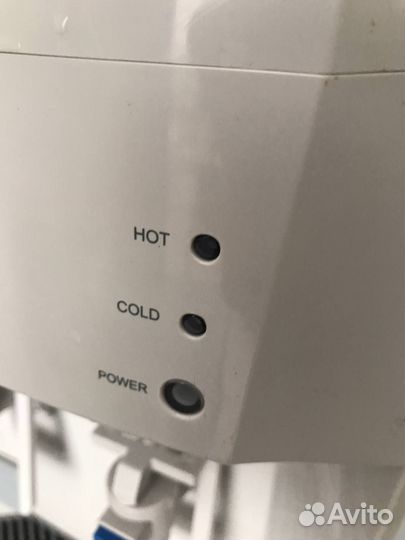 Кулер для воды напольный