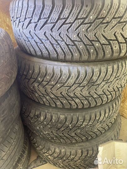 Nokian Tyres Hakkapeliitta 8 SUV 235/55 R19 105T