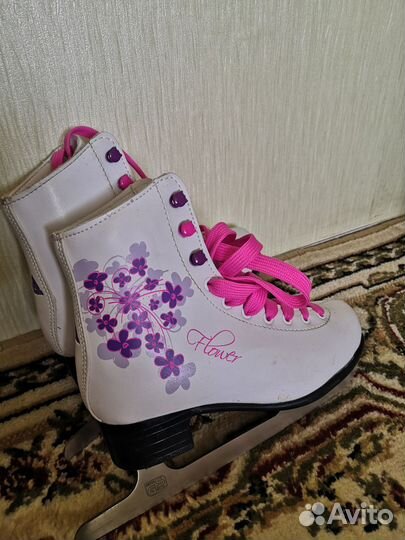 Коньки фигурные 34 размер новые