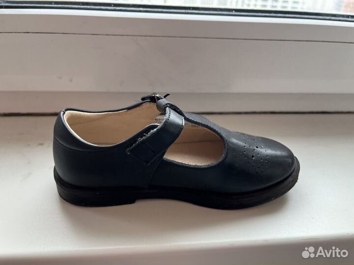 Детские туфли