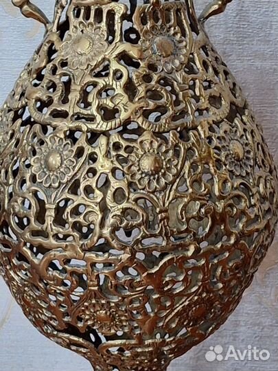 Цветочница броонзовая