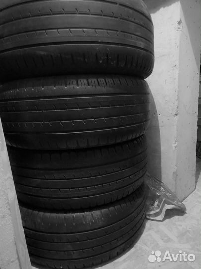 Goodyear EfficientGrip SUV 265/65 R17 112H