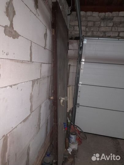 Входная металлическая дверь