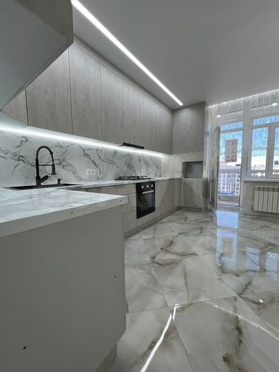 2-к. квартира, 65 м², 12/13 эт.