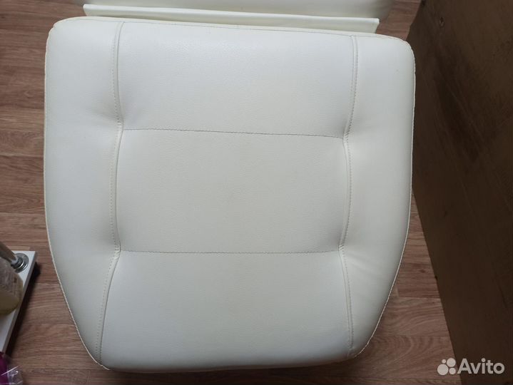 Косметологическое кресло б/у