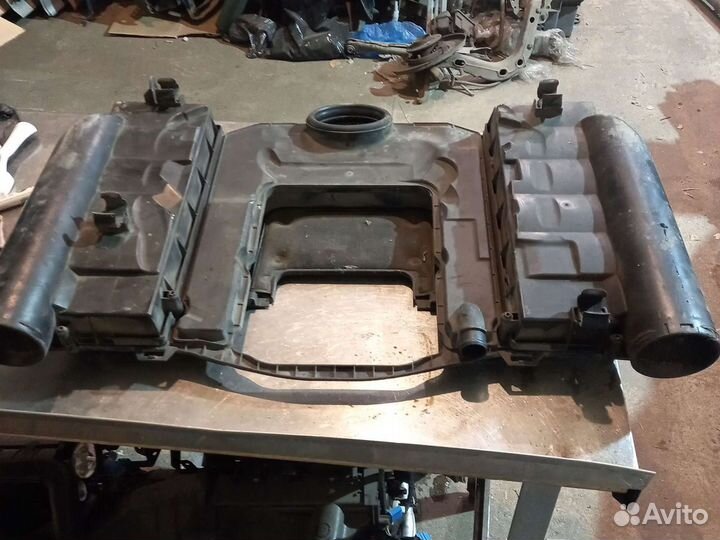 Корпус воздушного фильтра Мерседес W164