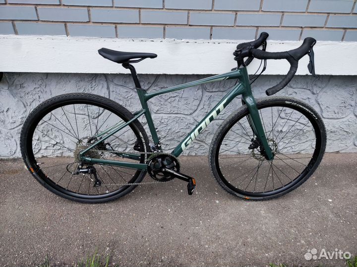 Велосипед Giant Revolt 2