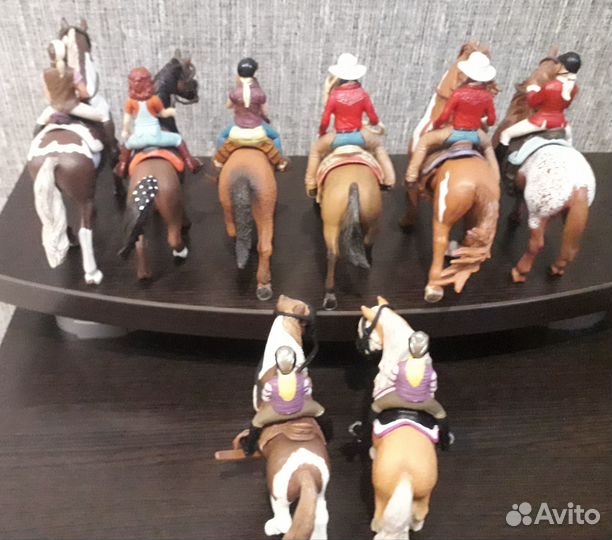 Лошади с всадниками Shleich