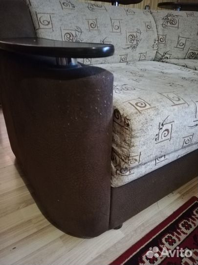 Продам угловой диван бу