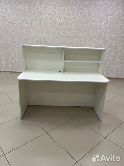 Стол / Стойка