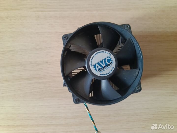 Материнская плата с процессором и памятью