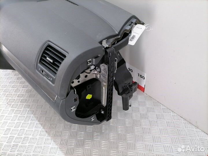 Торпедо (панель передняя) для Volkswagen Golf 5