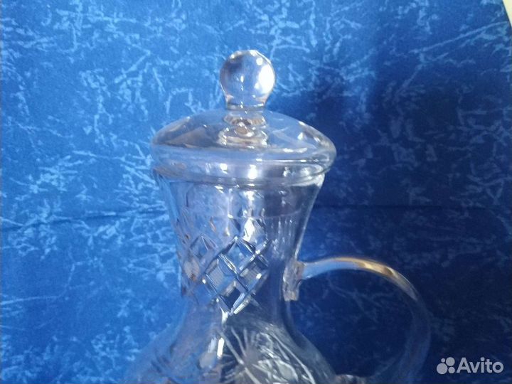 Хрустальный кувшин с крышкой новый