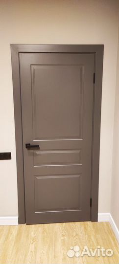 Двери межкомнатные серые