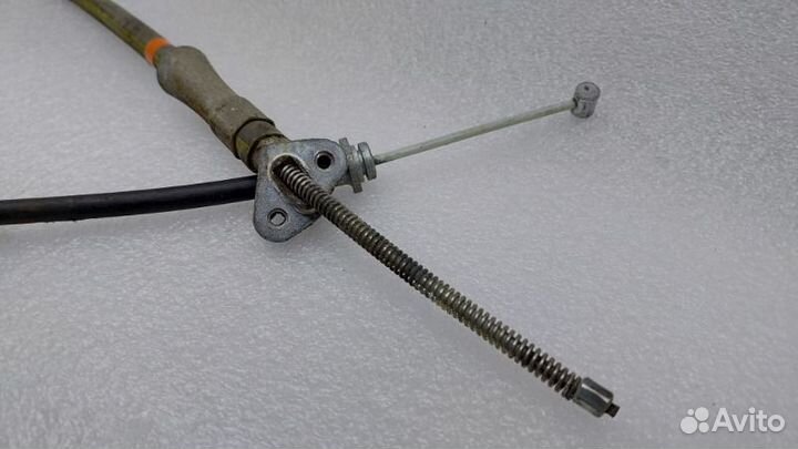Трос стояночного тормоза правый Toyota Camry XV55