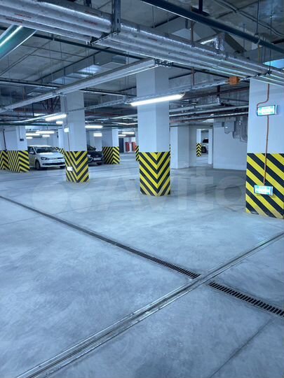 Машиноместо, 14 м²