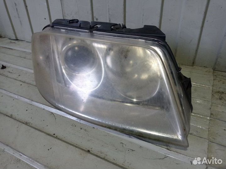 Фара передняя Volkswagen Passat B5 седан