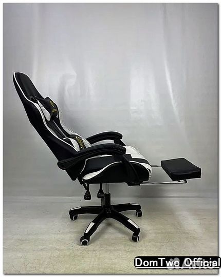 Игровое компьютерное кресло