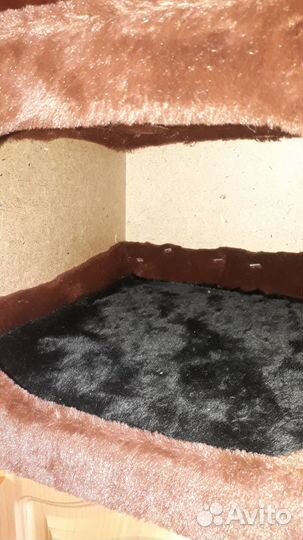 Домик для кошки с когтеточкой б/у