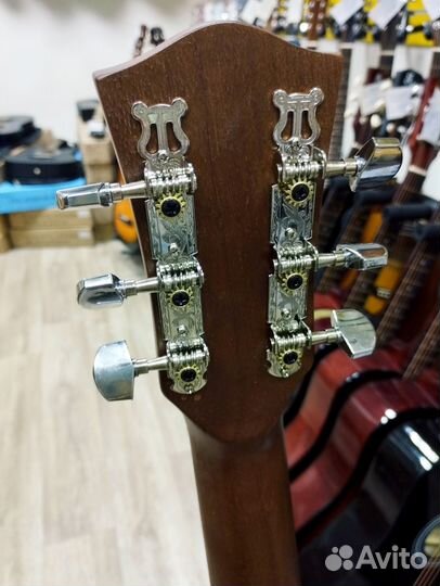 Новая гитара с широким грифом (Россия)