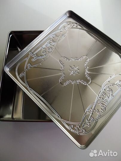 Коробка металлическая