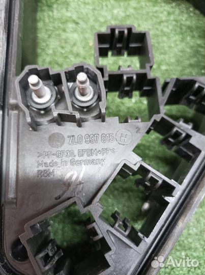 Блок реле Audi Q7 2005