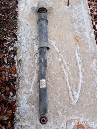 Задняя стойка Пежо 308