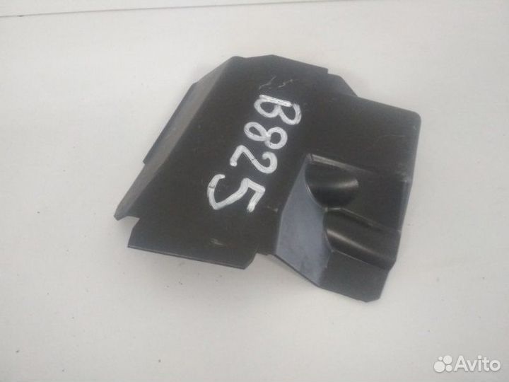 Крышка блока управления двигателем Ford Focus 2